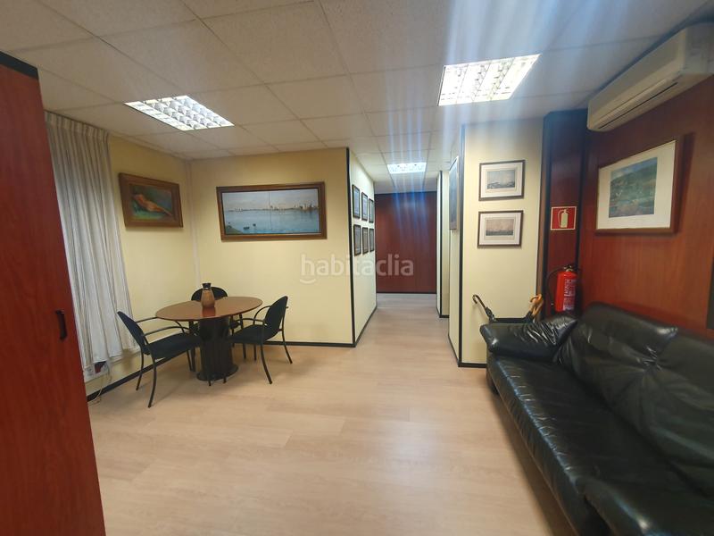 Foto d669be10-6363-4cfd-a631-6459be0e24d2. Affitto ufficio in La Bordeta Barcelona