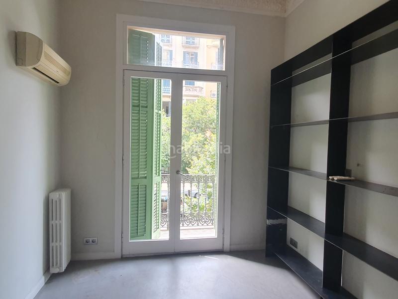 Foto 2453d0d0-0371-4cdd-9d89-f636f9f3bf02. Location bureau dans Dreta de l´Eixample Barcelona