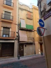 Casa adossada  Baix del carme. Casa para inversores