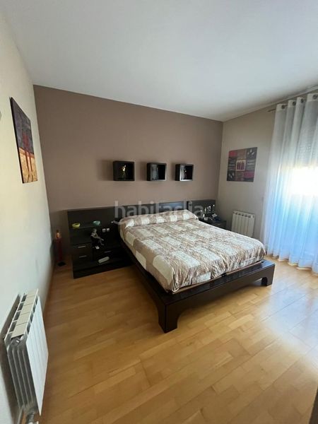 Foto ad596b76-1861-4b49-bdbd-b4c504473d4a. Semi detached house with heating parking in Ponent Reus