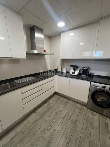 Foto fbbaf203-2ee2-46ac-b4bf-658f799f9c88. Semi detached house with heating parking in Ponent Reus