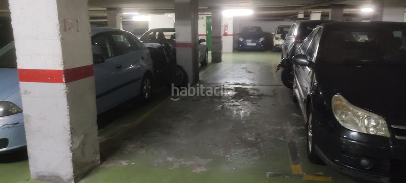 Foto 939eda1f-b2f3-4746-8783-05e9c926878a. Aparcament cotxe a Ponent Reus