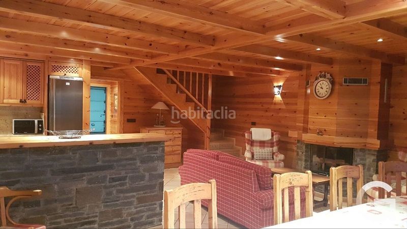 Foto 0adfaadd-e0de-4667-b030-d465c7e5614c. Casa adossada amb aparcament a Pas de La Casa Encamp