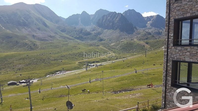 Foto 0f5a7dc4-87d9-4318-a27d-fbed16a1d52d. Casa adossada amb aparcament a Pas de La Casa Encamp