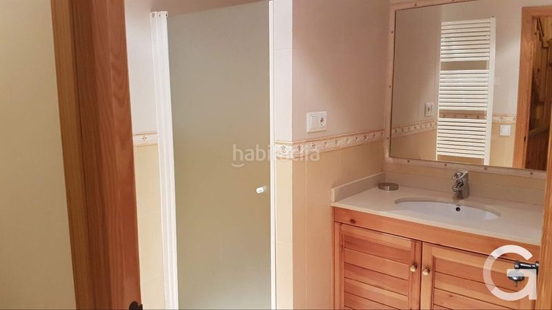 Foto 1d78a8df-8993-4366-b3b6-46e9169f0bd5. Casa adossada amb aparcament a Pas de La Casa Encamp