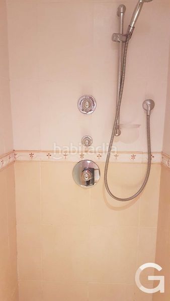 Foto 60668c02-17cf-4d29-92ed-0fbb405c9fd2. Casa adossada amb aparcament a Pas de La Casa Encamp