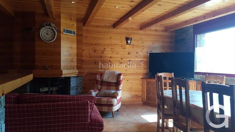 Foto 617a1952-1e51-4f9e-8ab0-43297ec389b2. Casa adossada amb aparcament a Pas de La Casa Encamp