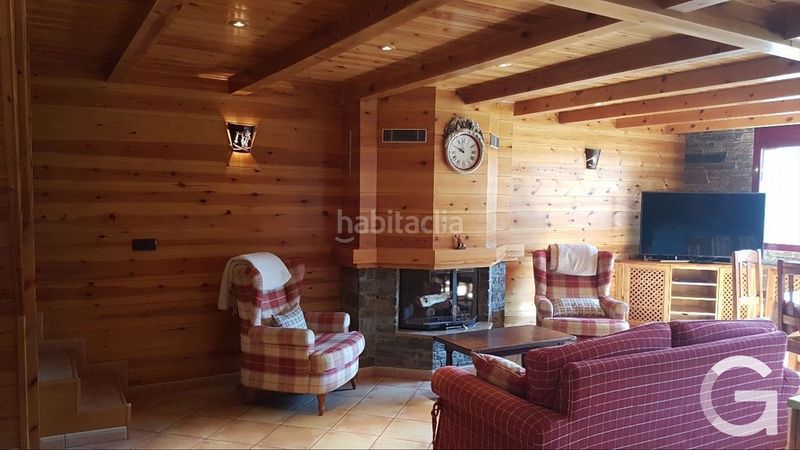 Foto b21ea802-0a3a-4ca7-aac6-1da6fc34ed01. Casa adossada amb aparcament a Pas de La Casa Encamp