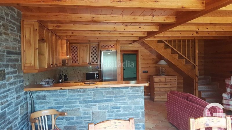 Foto c7b670f8-1c73-4ba1-b580-a247e0414304. Casa adossada amb aparcament a Pas de La Casa Encamp