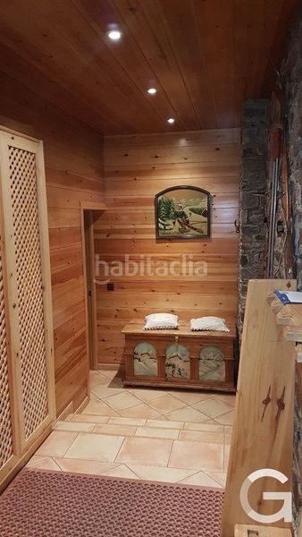 Foto e3178f28-7257-4d3d-8394-cd614a81d5de. Casa adossada amb aparcament a Pas de La Casa Encamp