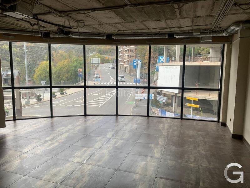 Foto 3a607f36-c928-443e-8e22-894989d7f7e1. Alquiler local comercial local en alquiler, zona funicamp en Encamp