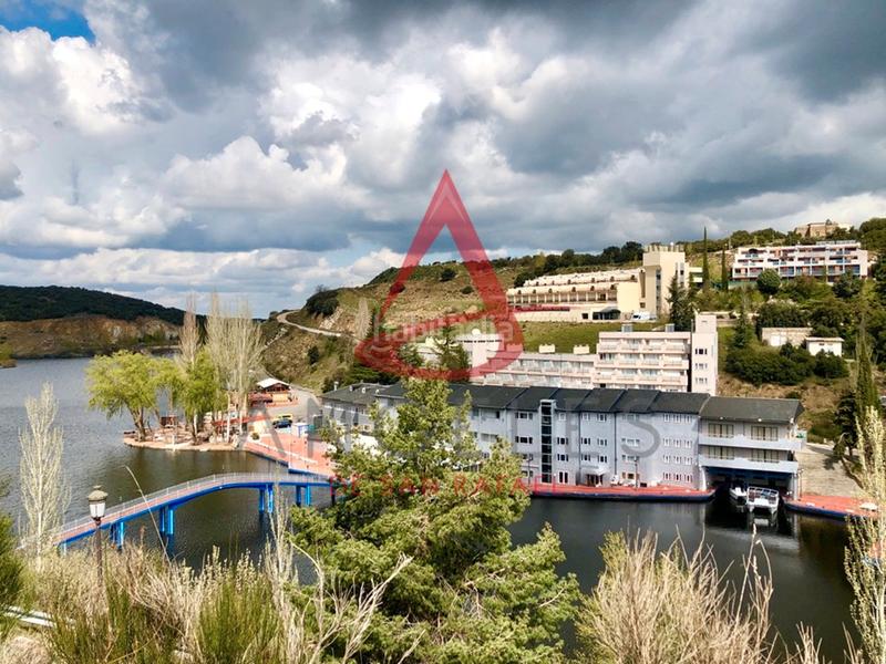 Foto 8b19efa0-0229-4cd3-85ae-05759cd20d43. Casa bifamiliare con riscaldamento parcheggio in Vegas de Matute