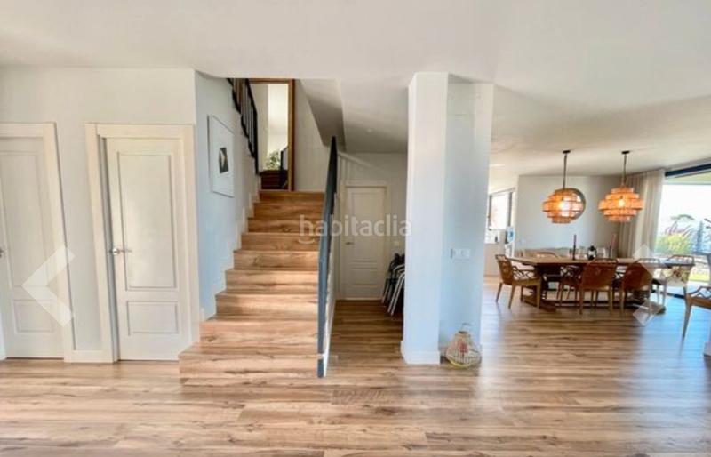 Foto 1d977640-e8a3-4383-9fd6-1b2c95ac1f10. Chalet with fireplace heating parking pool in Los Ángeles de San Rafael Espinar (El)