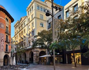 Piso en Plaça de la paeria 8. ¿te imaginas vivir en pleno centro de lleida, en una finca singu