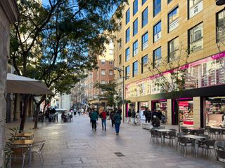 Appartement à Plaça de la paeria 8. Piso 2 habitacions y 2 baños centro
