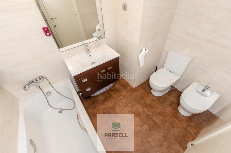Foto 7b62d255-0904-4ad3-b875-a8f267c374ba. Piso  en venta, planta 15º con piscina, diagonal mar en Barcelona