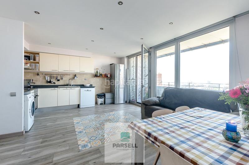 Foto c673062a-ad47-4cd6-b867-ea543431f877. Piso  en venta, planta 15º con piscina, diagonal mar en Barcelona