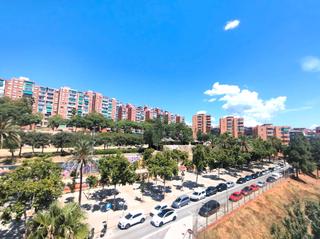 Location Appartement  Carrer de l'àsia. Piso en alquiiler equipado para entrar a vivir! balcon!