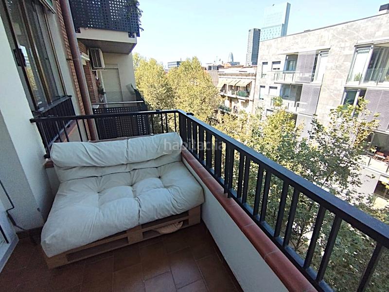 Foto 77a586d9-93d5-48b3-8edd-015eae923c01. Piso  con balcon / terraza en Poblenou! oportunidad! en Barcelona