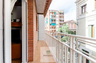 Piso  Passeig d'amunt. Piso en venta con balcón en el barrio de gracia, barcelona!