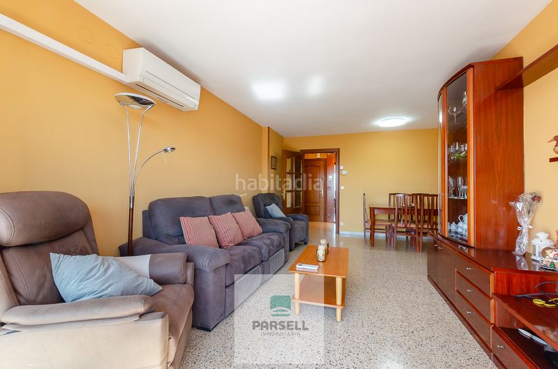 Foto 06803d62-1950-4030-b2b4-a15832c36a8a. Pis amb calefacció aparcament a Provençals del Poblenou Barcelona