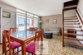 Duplex  Carrer de guipúscoa. Duplex en venta en barcelona con balcón / terraza, preciosas vis