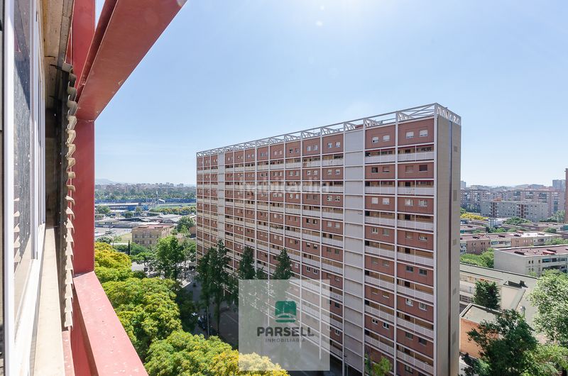 Foto 049596cb-01e7-4561-84de-6fc5d5072427. Dúplex a La Verneda - La Pau Barcelona