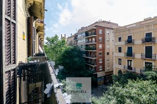Pis a Carrer del Consell de Cent