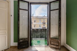 Appartement  Carrer del consell de cent. ¡piso en venta de 6 dormitorios en la calle consell de cent, bar