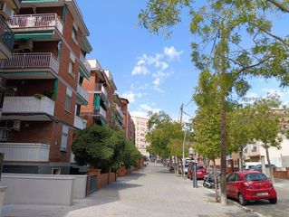 Erdgeschoss  Passeig universal. Planta baja con espectacular patio de 108 m² en horta – ¡ideal p