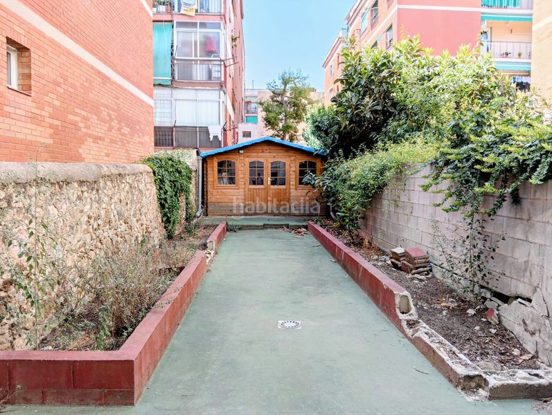Foto 8b71d8d6-b30a-4caa-809d-05094995c054. Planta baixa a Horta Barcelona