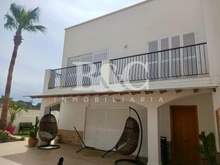 Casa adossada a Los Collados-Los Geraneos. Vivienda unifamiliar en los geraneos