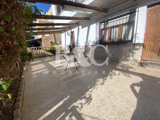 Casa aparellada a El Hornillo. Vivienda unifamiliar en el hornillo