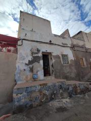 Casa adosada en Casco Antiguo. Casa a reformar en zona del molino en aguilas