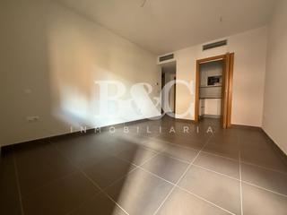 Etagenwohnung en Delicias. Apartamento de un dormitorio en el edificio el cedro