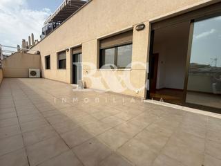 Àtic a Casco Antiguo. Atico en planta en urbanizacion las buganvillas