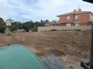 Residential Plot in Cortes-Huertas. Parcela de 624 m2 en los geraneos