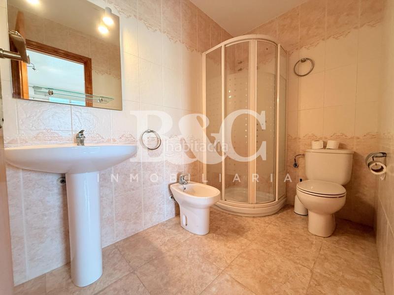 Foto 47e950e9-b579-41e7-9239-c02fbeaf606c. Casa adossada amb calefacció aparcament a Águilas