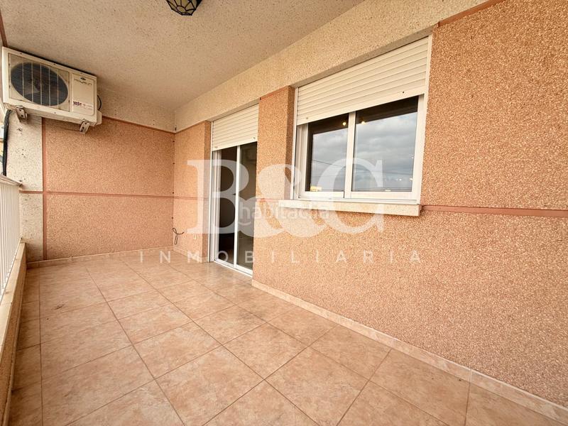 Foto c57575b2-bbc6-4406-9cf6-ecab05ccd513. Casa adossada amb calefacció aparcament a Águilas