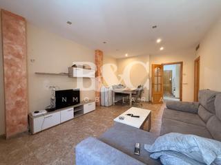 Piccolo appartamento in Águilas. Amplio apartamento con garaje, trastero y terraza