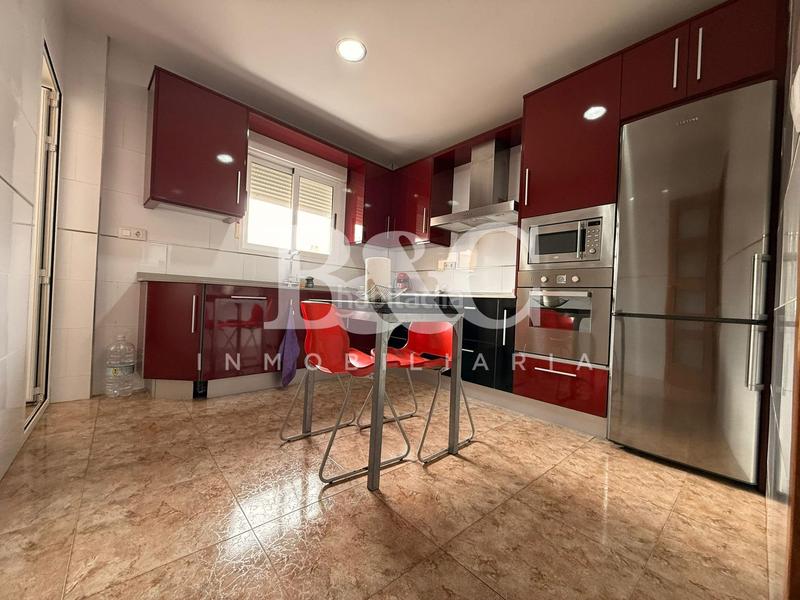 Foto 5d7a648d-18d2-41d7-8c6e-cf19a09692f5. Pis a Casco Antiguo Águilas