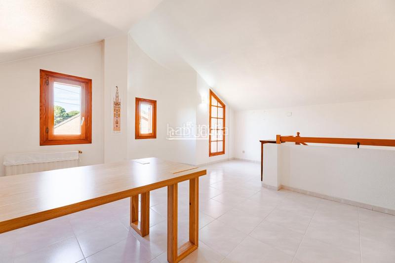 Foto b72d9784-5ea3-46e5-8818-da72826ab071. Casa aparellada amb calefacció aparcament a Mas Camarena Bétera