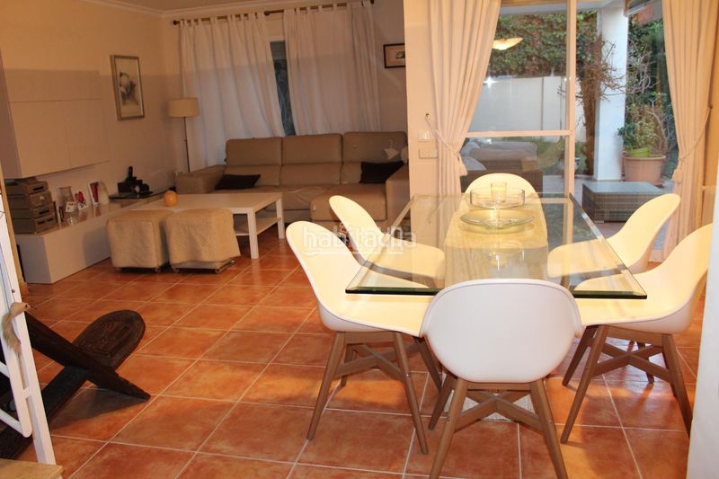 Foto 0535773d-7a29-4580-8d43-3d5a002b5ad9. Lloguer casa adossada amb calefacció aparcament piscina a Bétera