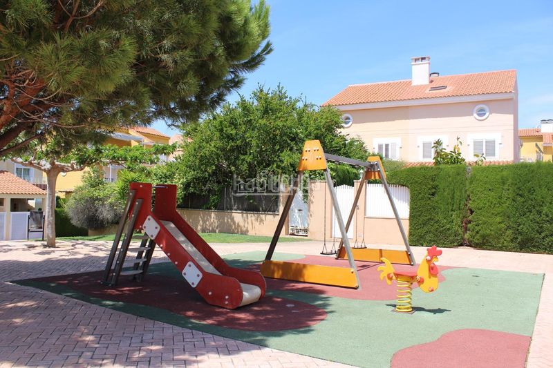 Foto a8e9b4e2-b3cc-41a3-8943-9301f79645f5. Lloguer casa adossada amb calefacció aparcament piscina a Bétera