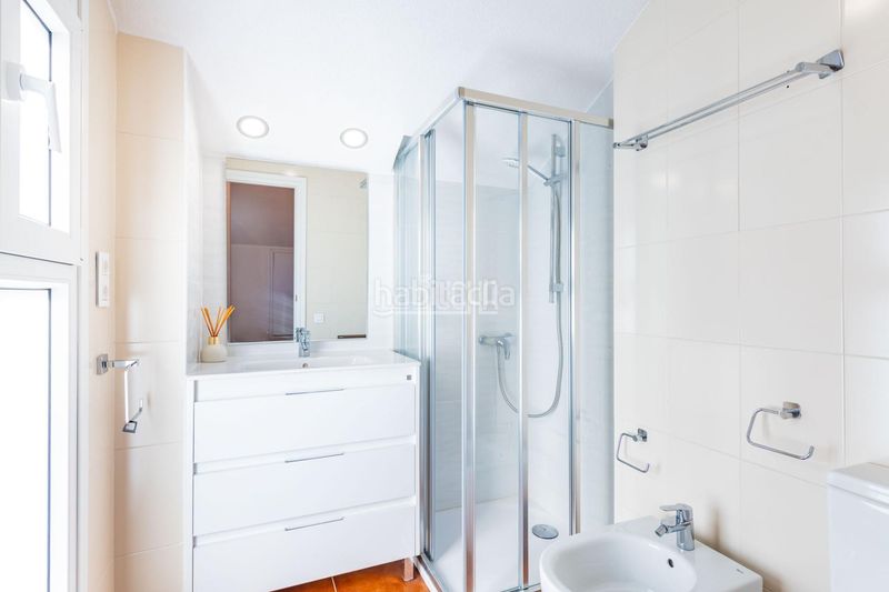 Foto 1654889d-7e0b-4b30-969a-24b6321ca30c. Casa aparellada amb calefacció aparcament piscina a Bétera
