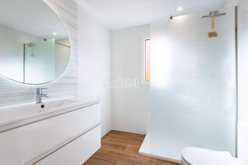 Foto 852630ea-0a00-437f-bd16-aa173f08e35a. Casa aparellada amb calefacció aparcament piscina a Bétera