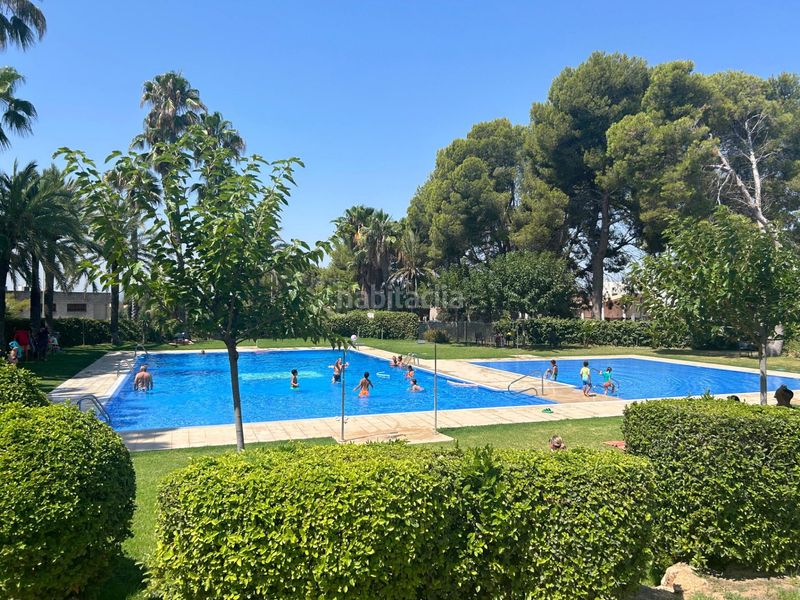 Foto f4eb1b2b-680e-45e5-9afd-f251b94cc479. Casa aparellada amb calefacció aparcament piscina a Bétera