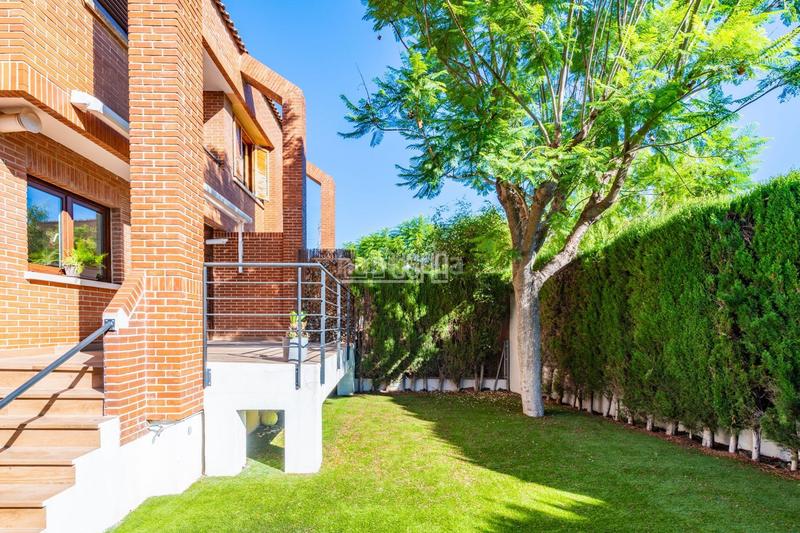 Foto 4d9df3c0-0053-4ecb-9cf7-a5e00e000640. Semi detached house with heating parking pool in Mas Camarena Bétera