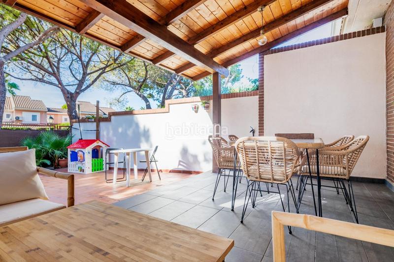 Foto dc602069-4948-4c0b-8de2-ad459483c779. Casa adosada exclusiva vivienda adosada en Mas Camarena, en Bétera