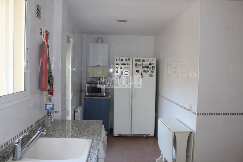 Foto 1ce8315d-8af4-4166-abd5-e02367312f9e. Miete doppelhaus mit heizung parking pool in Torre en Conill-Cumbres de San Antonio Bétera